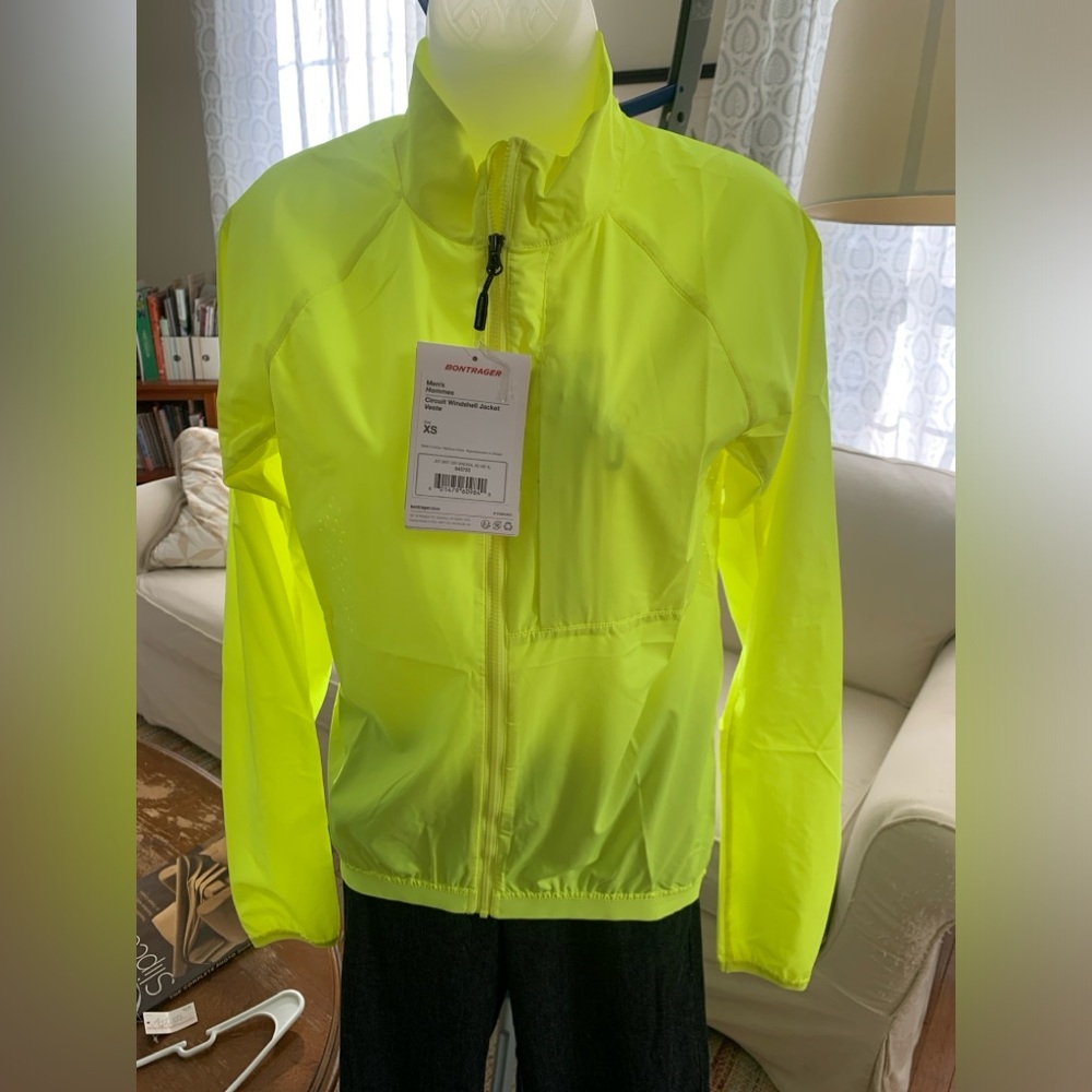Trek Bontrager biking jacket , NWT, man size small